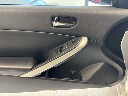 Used 2012 Nissan Altima 3.5 SR w/ Technology Pkg image 22