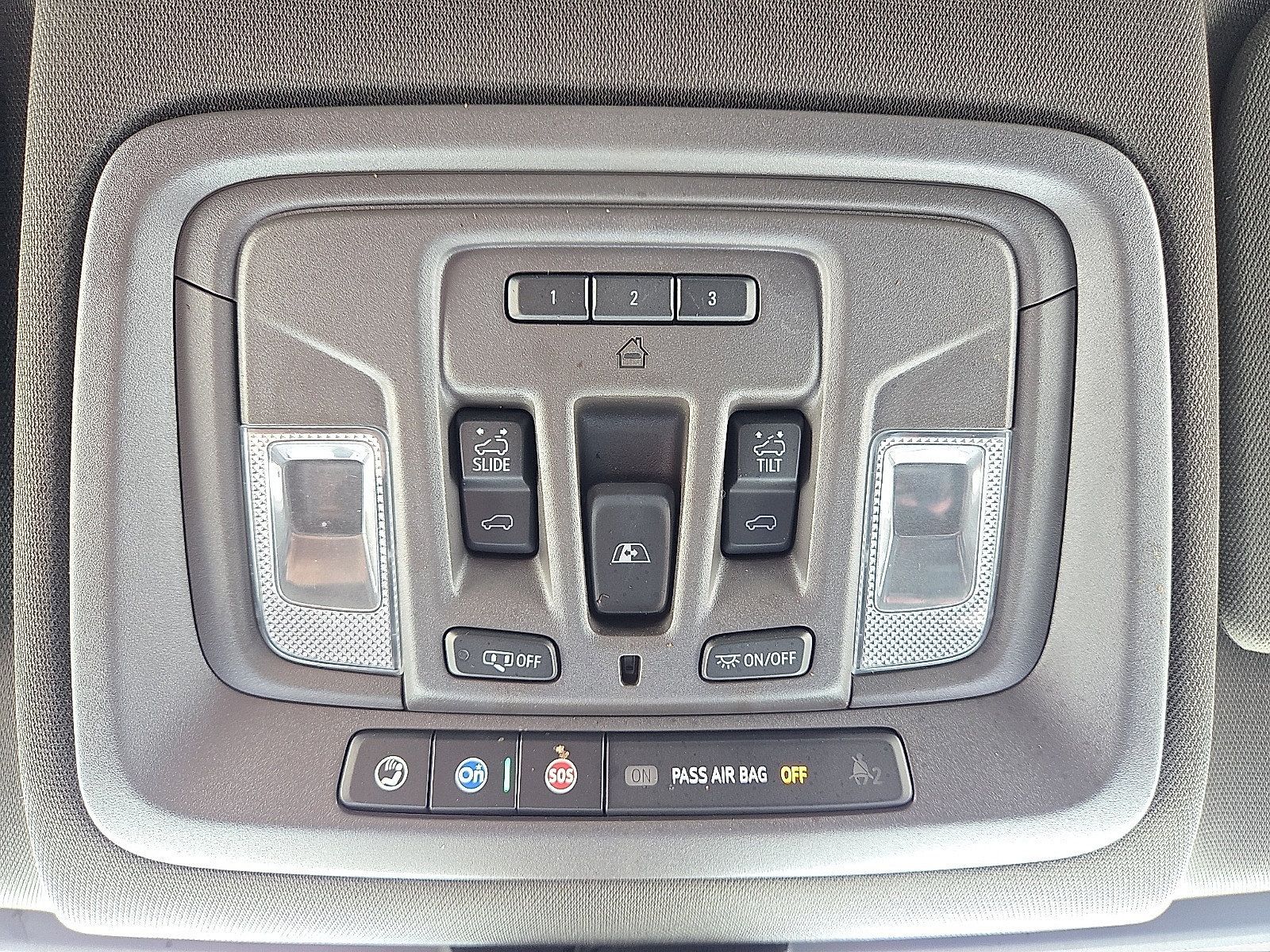 Used 2023 GMC Sierra 3500 Denali AWD/4WD image 21