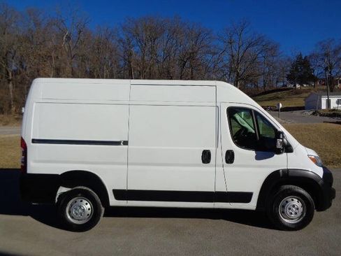 Used 2023 RAM ProMaster 2500 w/ Driver Convenience Group image 7