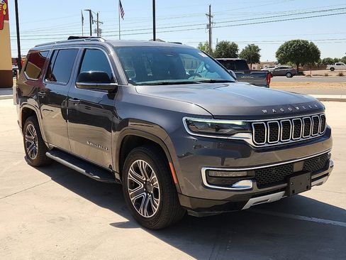 Used 2024 Jeep Wagoneer Series II w/ Flexible Seating Group AWD/4WD image 4