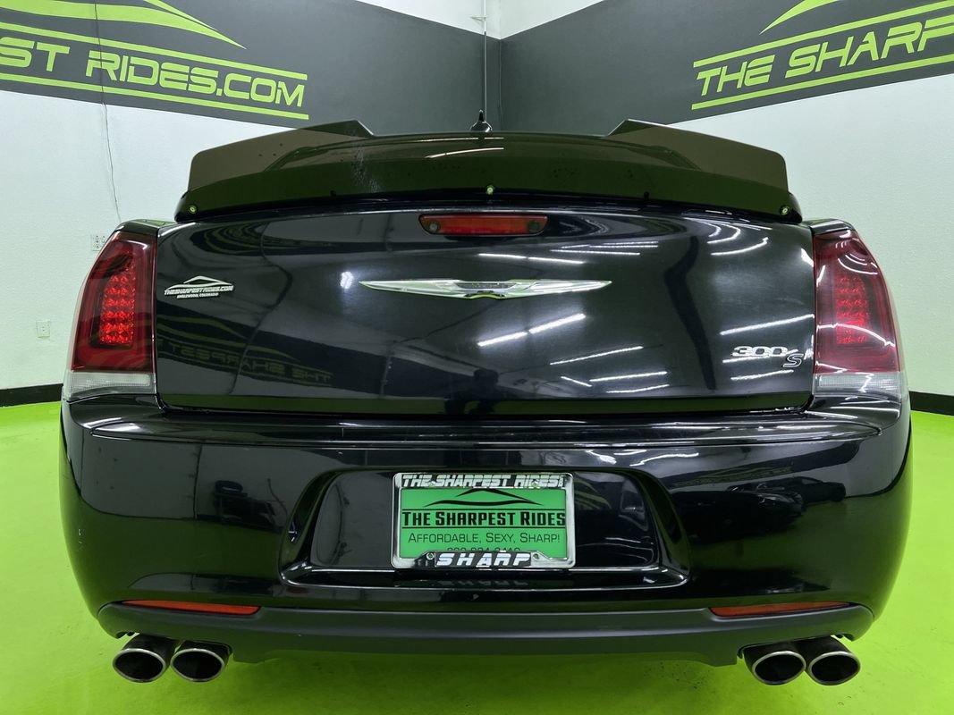 Used 2018 Chrysler 300 S RWD image 8