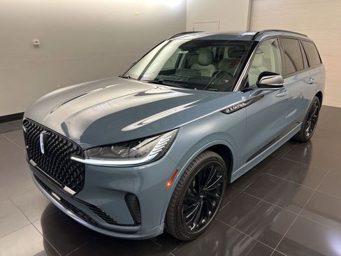 New 2025 Lincoln Aviator Reserve w/ Equipment Group 201A image 3