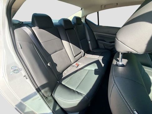 New 2025 Nissan Altima 2.5 SL image 30