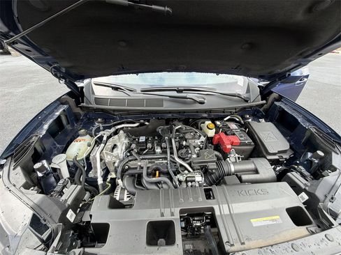 Used 2025 Nissan Kicks SV image 31