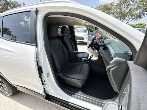 Certified 2025 Buick Encore GX Sport Touring w/ Advanced Technology Package FWD image 32
