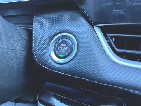 Certified 2025 Chevrolet Equinox LT image 17