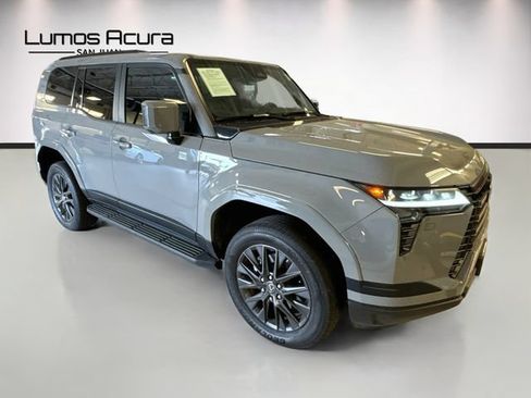 Used 2025 Lexus GX 550 w/ Accessory Package (2T) AWD/4WD image 1