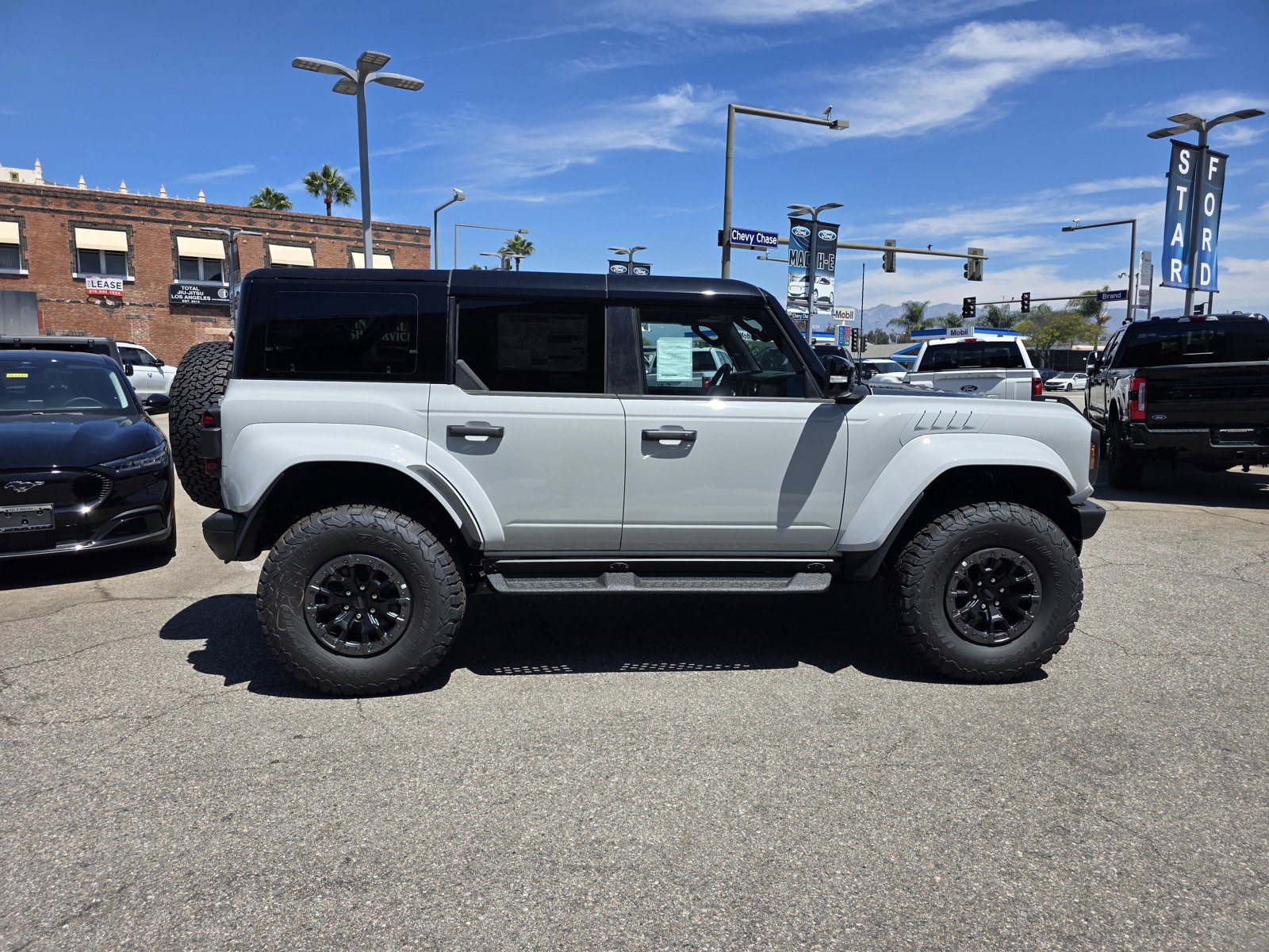 New 2026 Ford Bronco Raptor AWD/4WD image 3