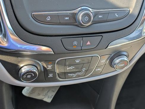 Used 2024 Chevrolet Equinox LS w/ LS Convenience Package FWD image 24