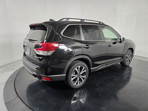 Used 2022 Subaru Forester Limited w/ Popular Package #3 image 6