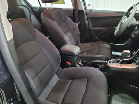 Used 2015 Chevrolet Cruze LT image 40