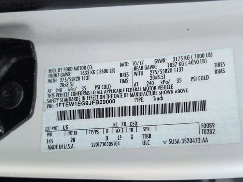 Used 2018 Ford F150 Platinum w/ Equipment Group 701A Luxury image 34