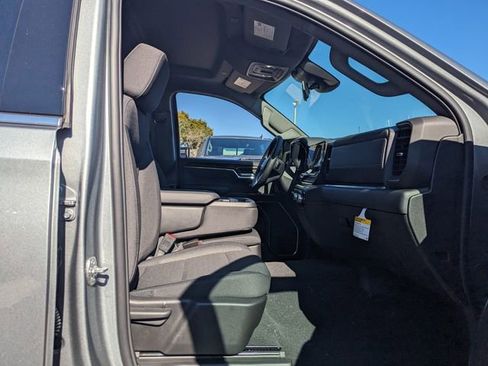 New 2026 GMC Sierra 1500 SLE w/ Preferred Package RWD image 16