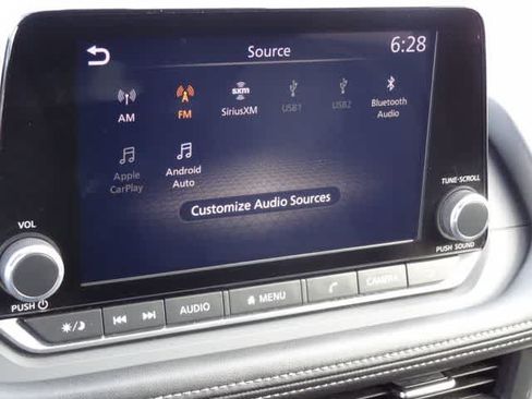 Used 2025 Nissan Rogue SV AWD/4WD image 24