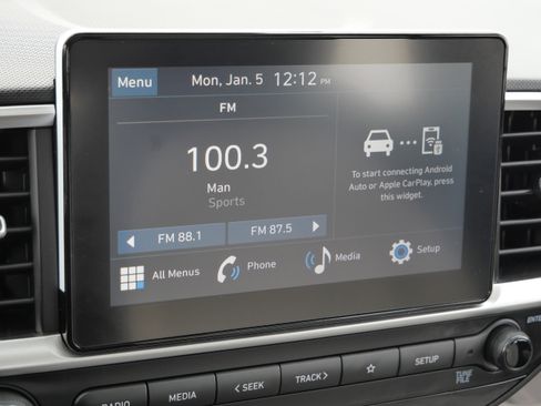 Certified 2025 Hyundai Venue SEL image 23