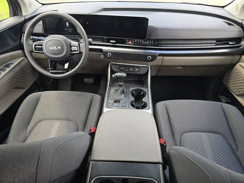 Used 2026 Kia Carnival LX FWD image 20