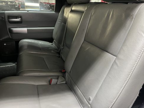 Used 2018 Toyota Sequoia Limited w/ Safety & Convenience Package AWD/4WD image 10