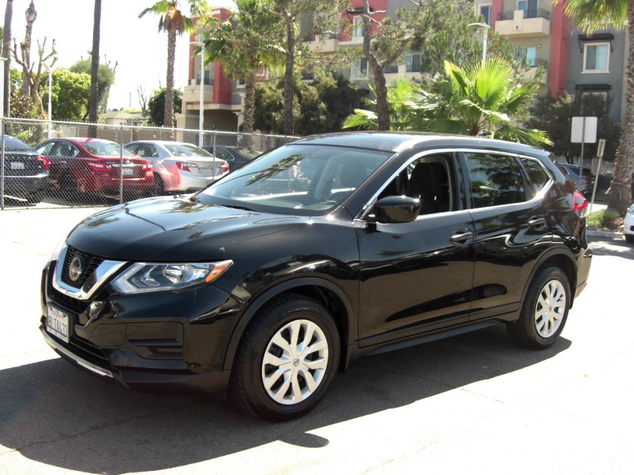 Used 2019 Nissan Rogue S FWD image 3