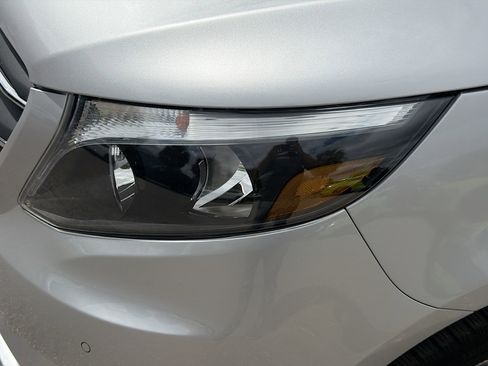 Used 2023 Mercedes-Benz Metris Passenger image 9