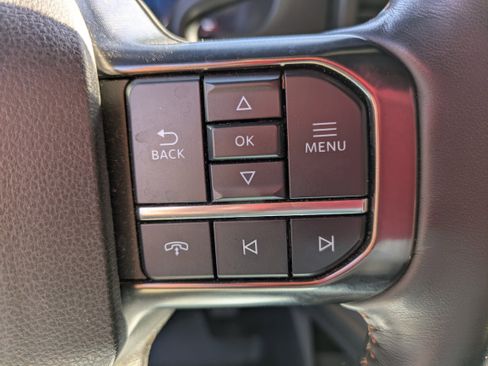 Used 2023 Ford F250 Platinum AWD/4WD image 18