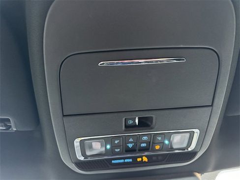 Certified 2025 Ford F150 Platinum w/ Equipment Group 702A High image 33