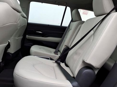 New 2026 Toyota Grand Highlander Limited image 9