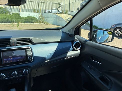 Used 2025 Nissan Versa SV image 33