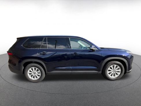 Used 2025 Toyota Grand Highlander XLE image 16