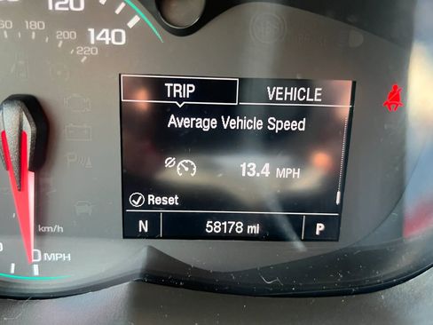 Used 2018 Chevrolet Trax LT w/ LT Convenience Package FWD image 17
