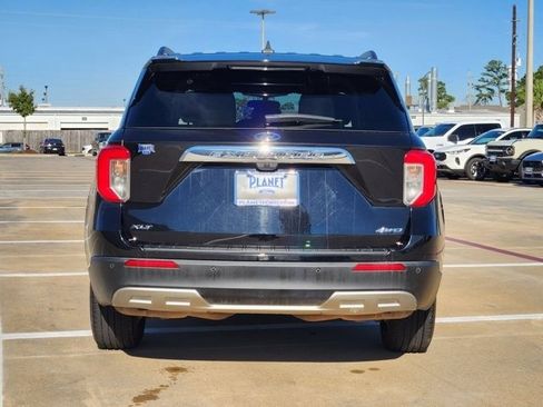 Used 2024 Ford Explorer XLT w/ Equipment Group 202A image 6