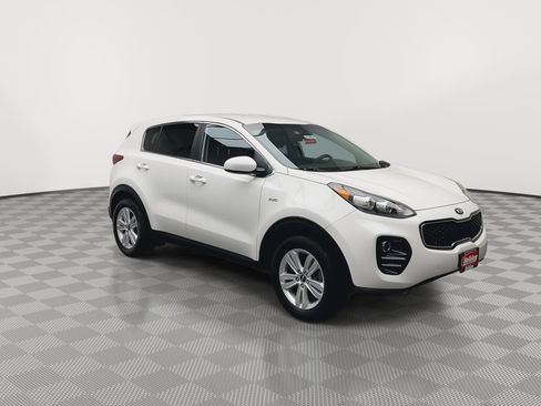 Used 2018 Kia Sportage LX AWD/4WD image 25