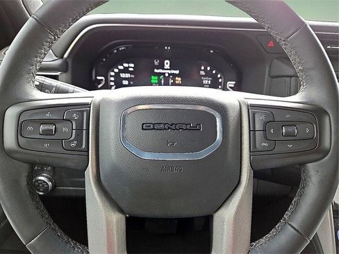 Certified 2024 GMC Yukon Denali image 24