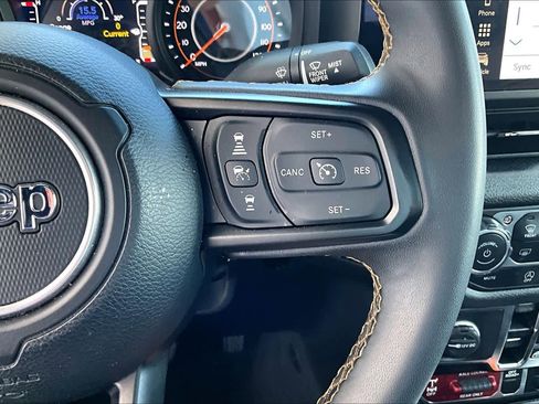 Used 2024 Jeep Gladiator Sport AWD/4WD image 24