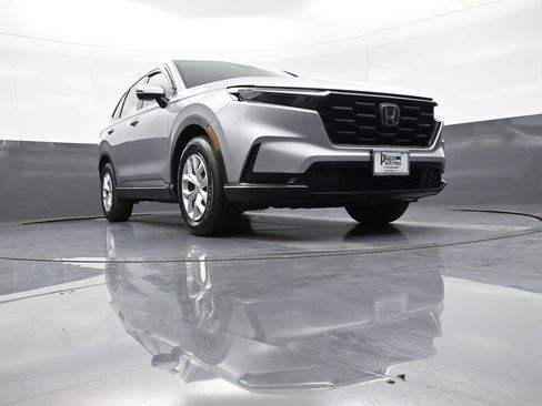 Used 2024 Honda CR-V LX image 27