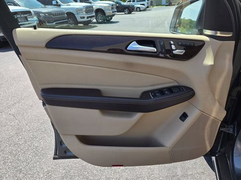 Used 2018 Mercedes-Benz GLE 350 4MATIC image 11