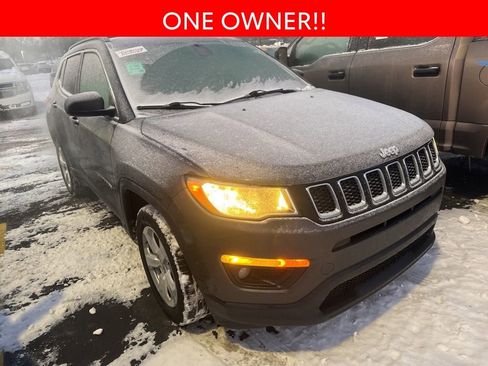 Used 2019 Jeep Compass Latitude image 3