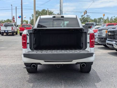 Used 2025 RAM 1500 Limited AWD/4WD image 14