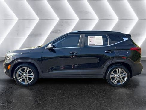 Used 2022 Kia Seltos S FWD image 2