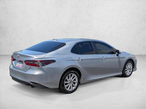 Used 2023 Toyota Camry LE FWD image 5