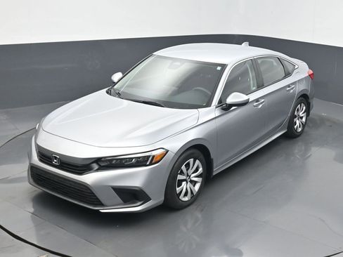 Used 2023 Honda Civic LX image 9