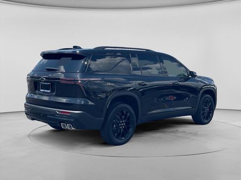 New 2026 Chevrolet Traverse LT w/ Midnight/Sport Edition FWD image 7