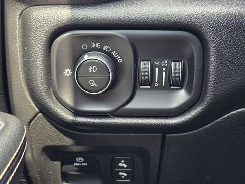 Used 2020 RAM 1500 Laramie AWD/4WD image 21