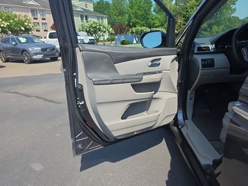Used 2016 Honda Odyssey EX image 38