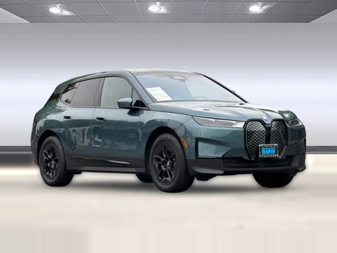 Used 2025 BMW iX xDrive50 image 7