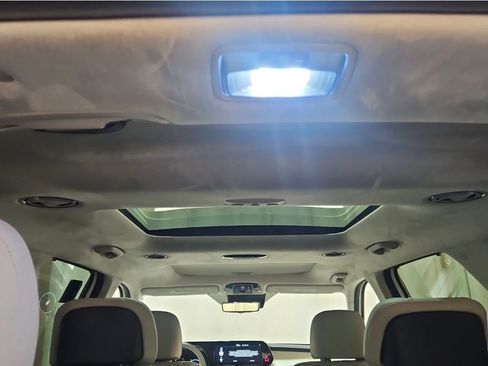 Used 2024 Hyundai Palisade Calligraphy image 8