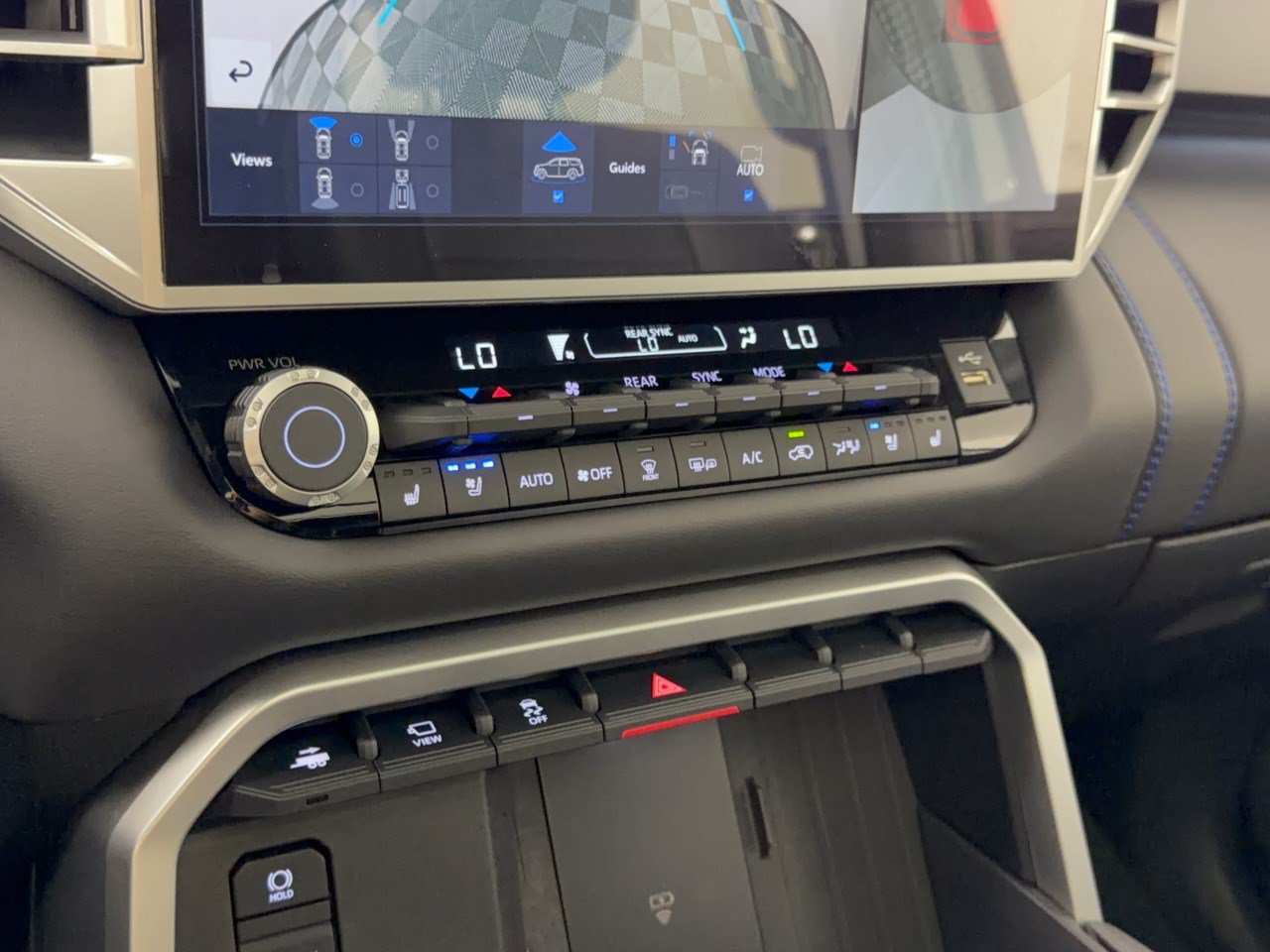 Used 2025 Toyota Sequoia Capstone AWD/4WD image 22