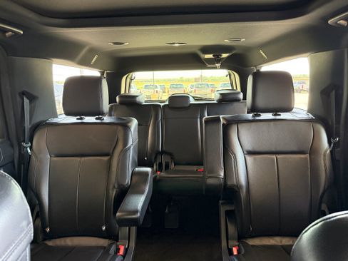 Used 2021 Ford Expedition Max XLT AWD/4WD image 14