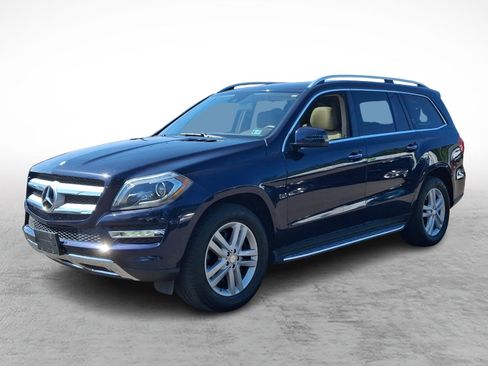 Used 2013 Mercedes-Benz GL 320 BlueTEC 4MATIC image 3