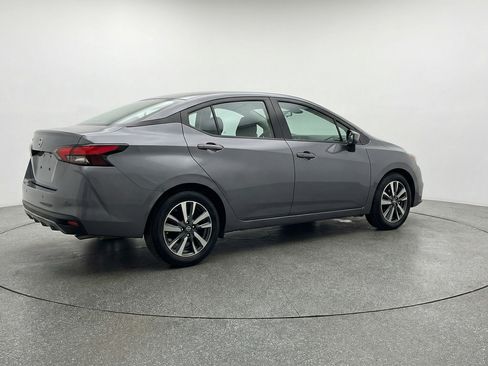 Used 2025 Nissan Versa SV image 9