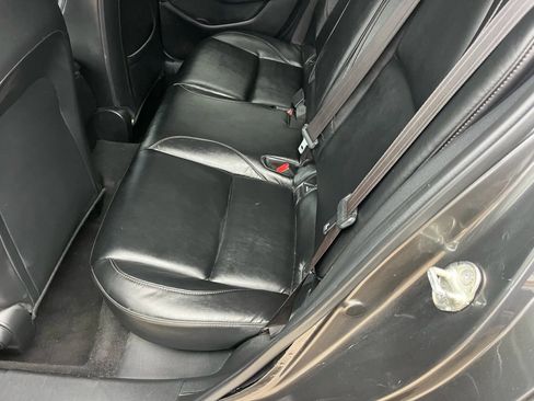 Used 2021 MAZDA MAZDA3 s image 10